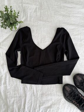 Lululemon Long‑Sleeve Crop Top